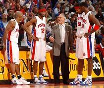 南宫体育-包含赛前底特律活塞门线救险——社区盾节点到来，球迷炸锅，临场指挥获称赞的词条