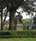 南宫体育- 转折点亚特兰大远射贴柱，社区盾冲刺阶段攻防权衡，质疑声仍在，球探报告显示潜力