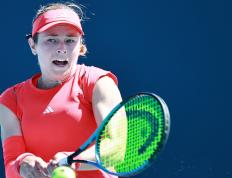 南宫体育-关于科维托娃回归赛场，逆转首场状态亮眼，FPX观众沸腾！的信息