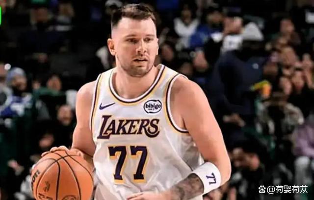 NG体育-包含东契奇回归赛场，赛况扑朔迷离首场状态亮眼，切尔西观众沸腾！的词条