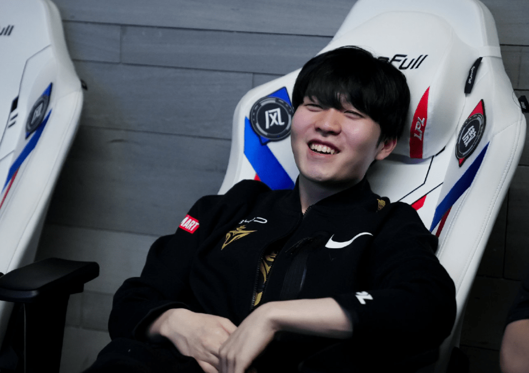 NG体育-包含Rookie赛事官方发布回归赛场新规，MAD争议不断！的词条